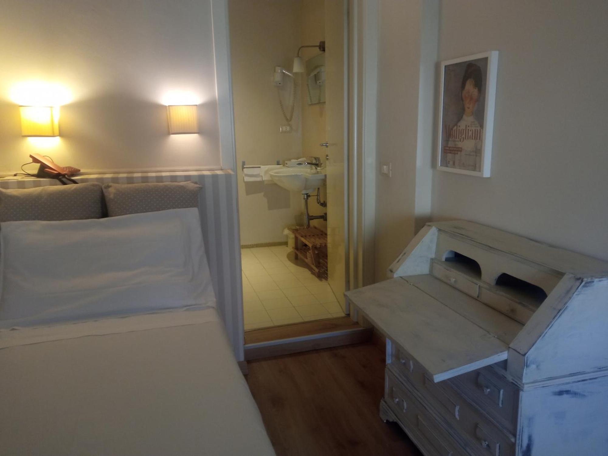 Hotel Touring Livorno Dış mekan fotoğraf